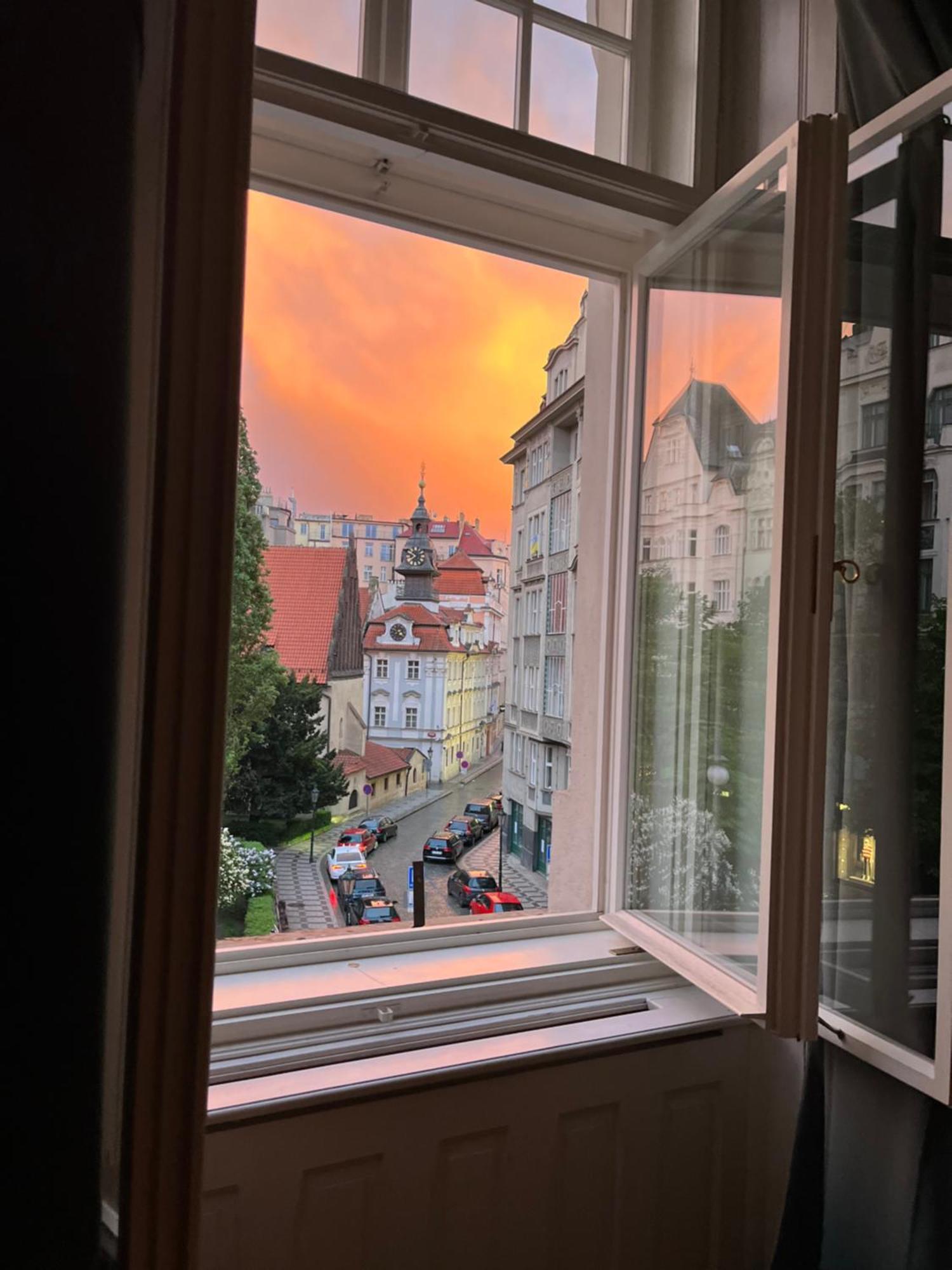 Central Apartments Parizska Прага Екстериор снимка