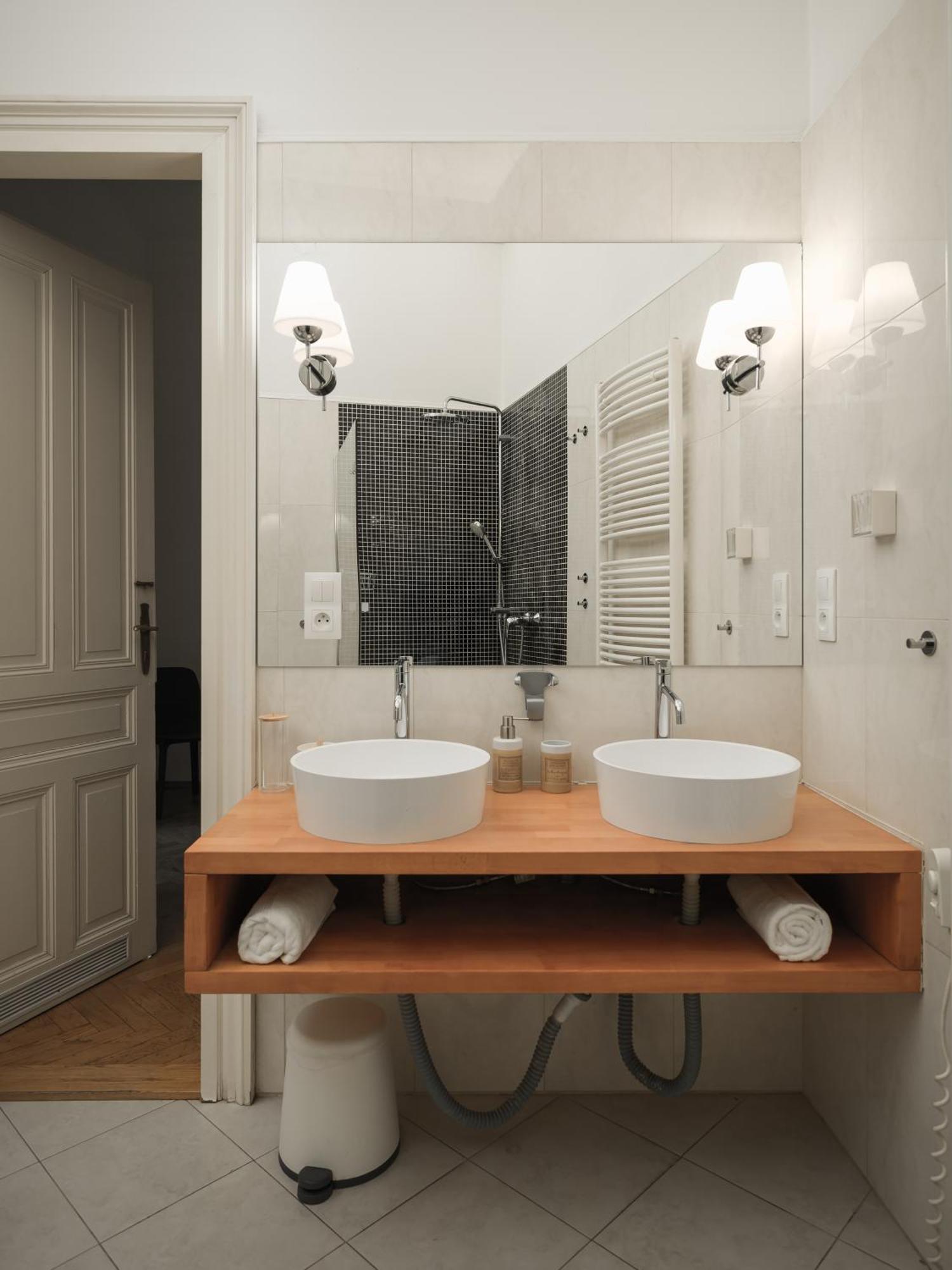 Central Apartments Parizska Прага Екстериор снимка