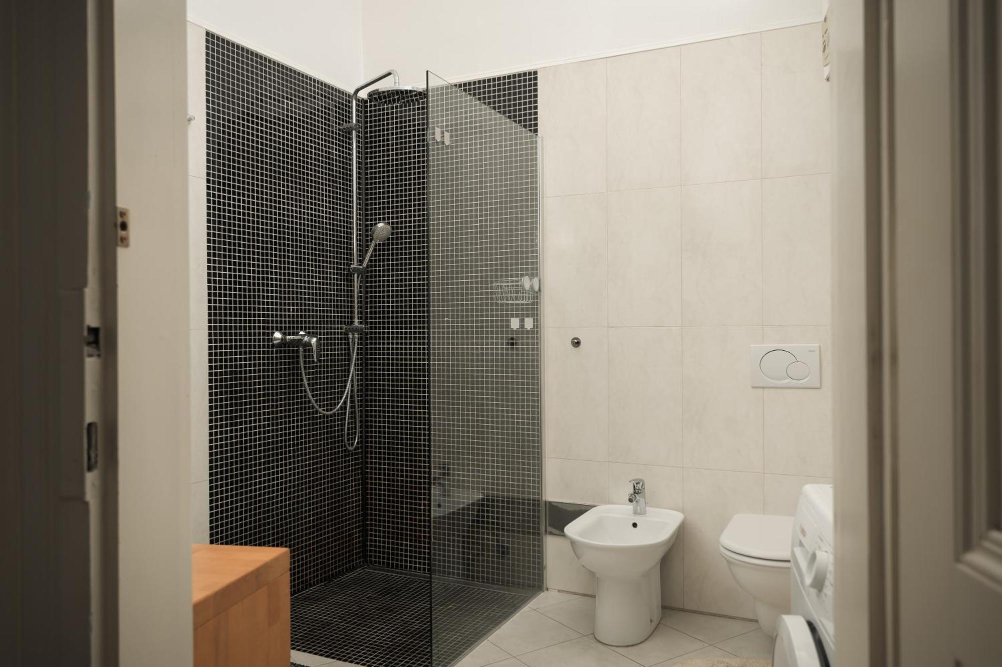 Central Apartments Parizska Прага Екстериор снимка